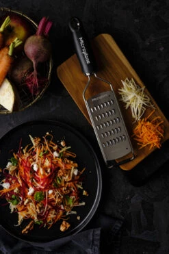Microplane Gourmet Feine Juliennereibe -Santos Verkäufe mic gourmet feine juliennereibe 6c67764b1f58f1ed4dd73b038398c6c2