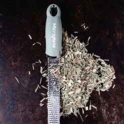 Microplane Premium Reibe / Zester, Salbei Grün -Santos Verkäufe microplane premium reibe zester salbei gruen a25d9f98ba7f38856f3659dde423fc7c