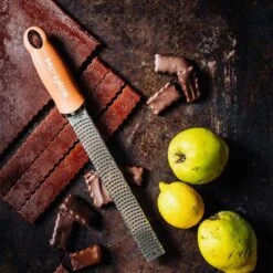 Microplane Premium Reibe / Zester, Zimt Orange -Santos Verkäufe microplane premium reibe zester zimt orange 28c35db03f7a0b9d4571672a027c4e8c