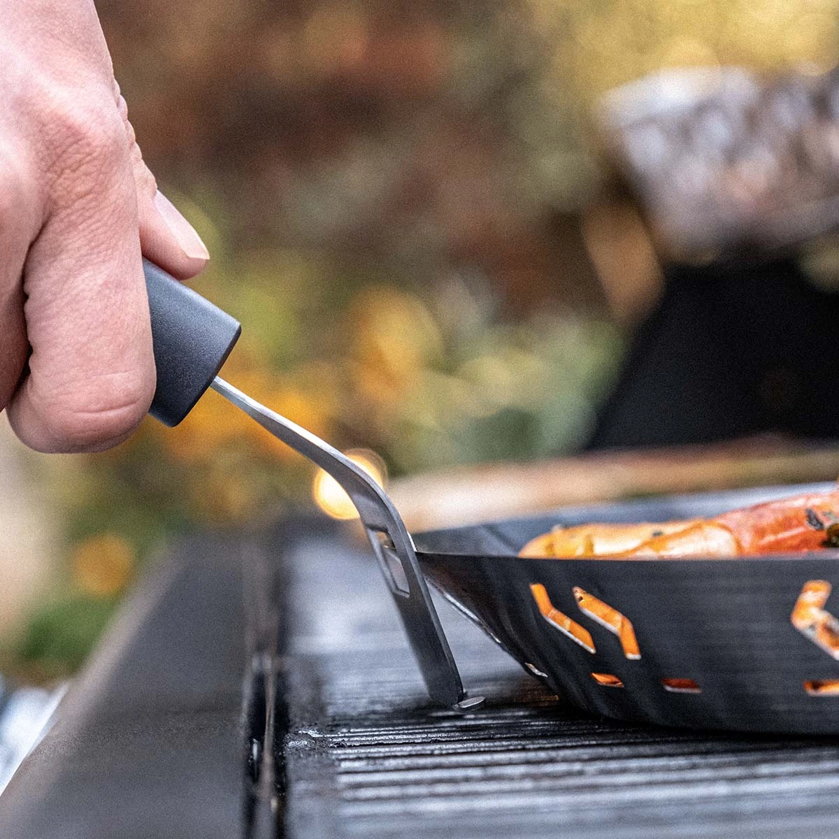 ZWILLING BBQ+ Grillkorb Mit Griff, 26 Cm, Rund, Edelstahl 2 ZWILLING BBQ+ Grillkorb Mit Griff, 26 Cm, Rund, Edelstahl – Bild 2